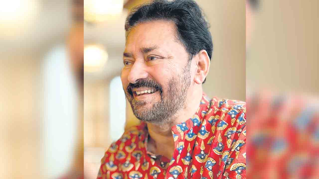 రాములు కన్నీరు పెట్టిస్తున్నడు