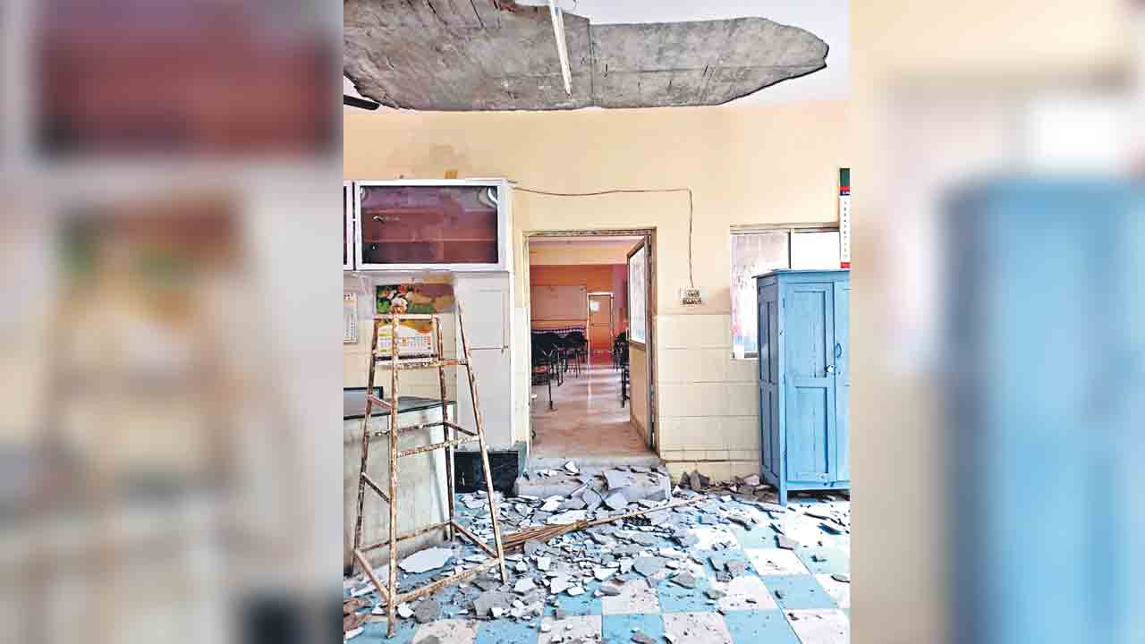 పెచ్చులూడి.. తలలు పగిలి..!