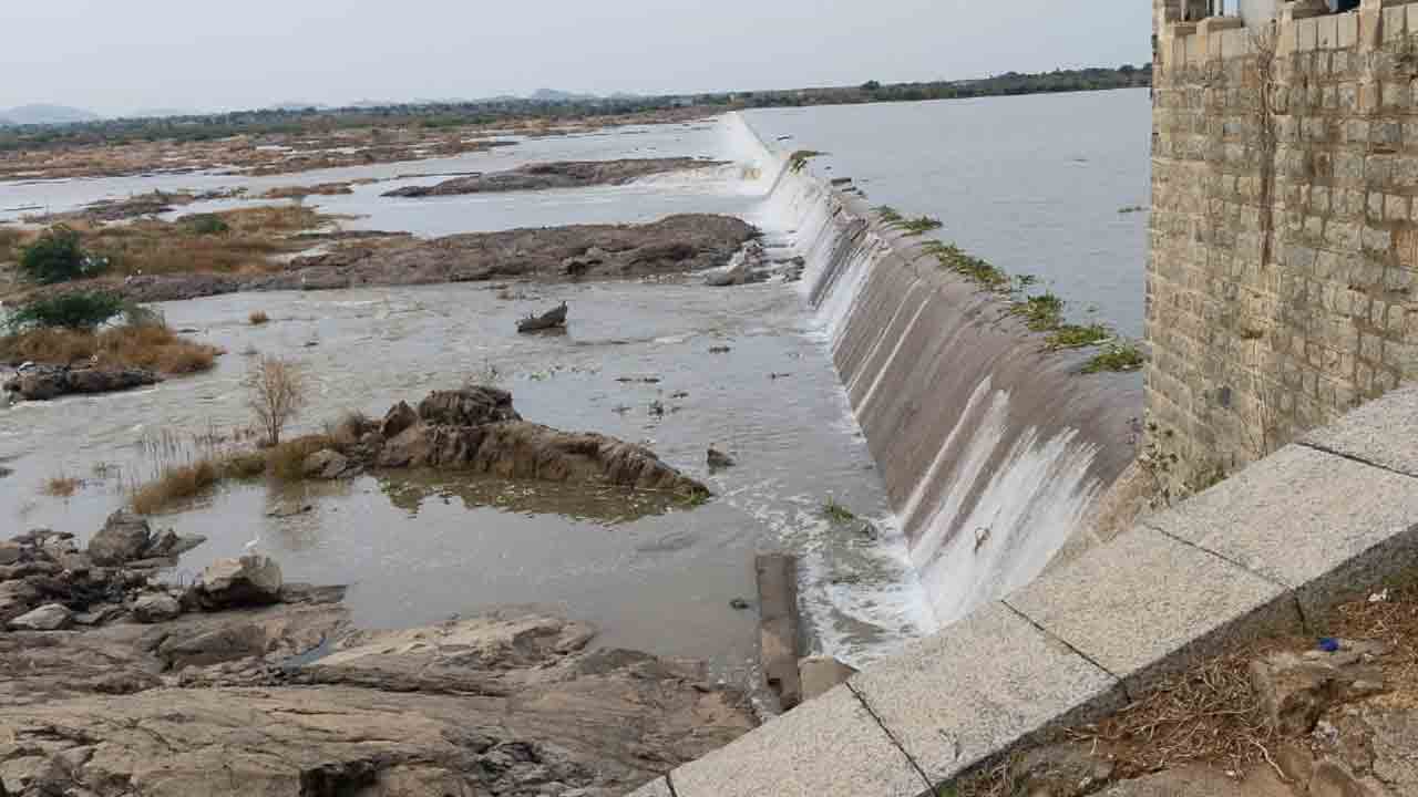 జూరాలకు వరద రాక
