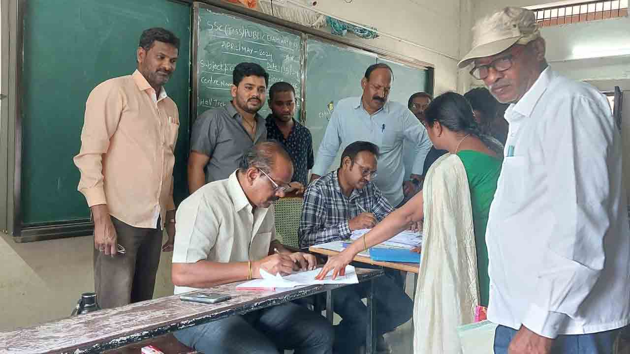 ప్రమోషన్‌ టీచర్ల సర్టిఫికెట్ల పరిశీలన పూర్తి