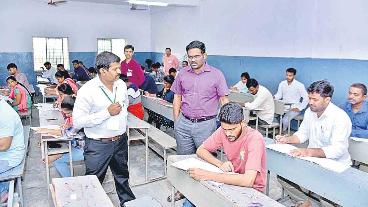 ప్రశాంతంగా గ్రూప్‌-1 ప్రిలిమ్స్‌