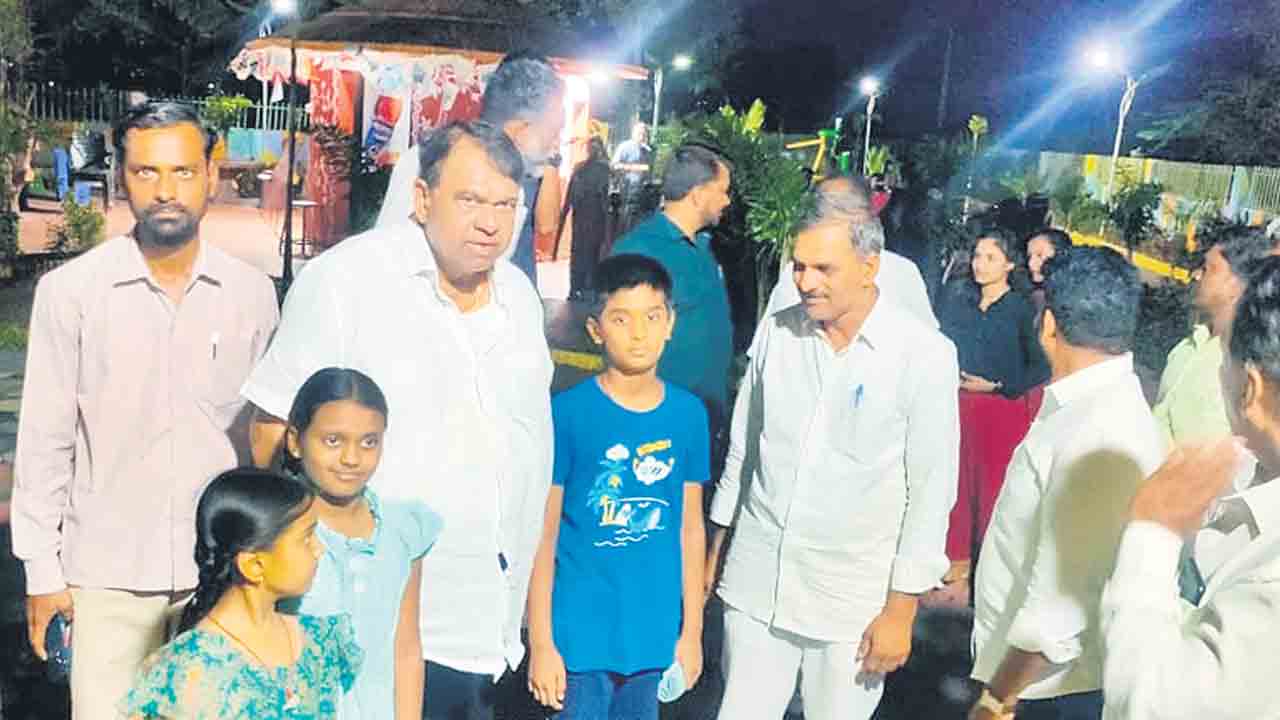 పీఎస్‌ఆర్‌ పార్కులో పోచారం