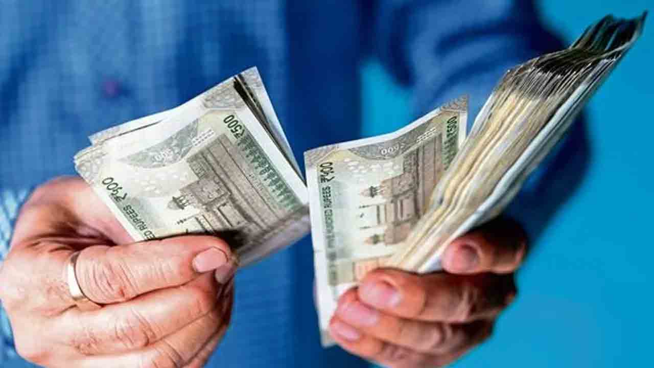 Real Estate | లోన్‌ ఇప్పిస్తామని ఐదెకరాలు కొట్టేశారు!.. రుణం ఇవ్వకుండానే వేరొకరికి రిజిస్ట్రేషన్‌