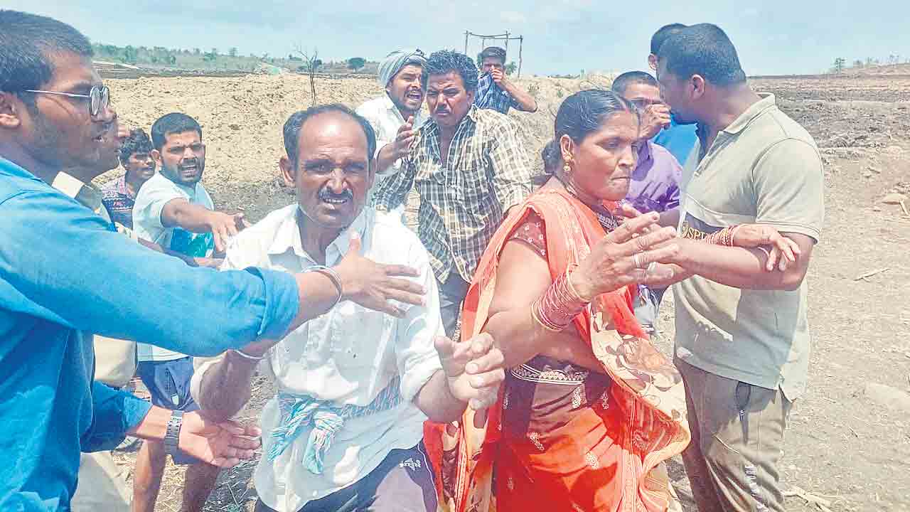 అటవీశాఖ సిబ్బందిపై దాడి