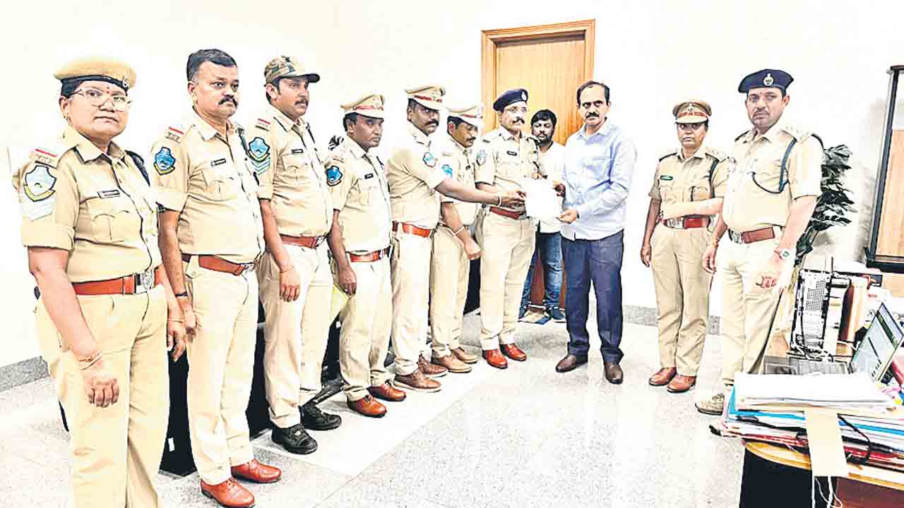 రక్షణ కోసం ఆయుధాలివ్వండి