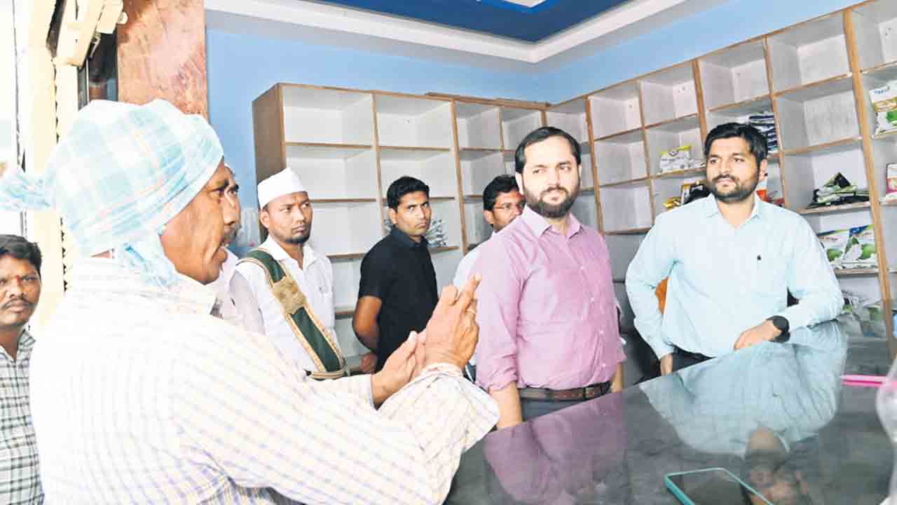 విత్తనాలను అధిక ధరకు విక్రయిస్తే కఠిన చర్యలు