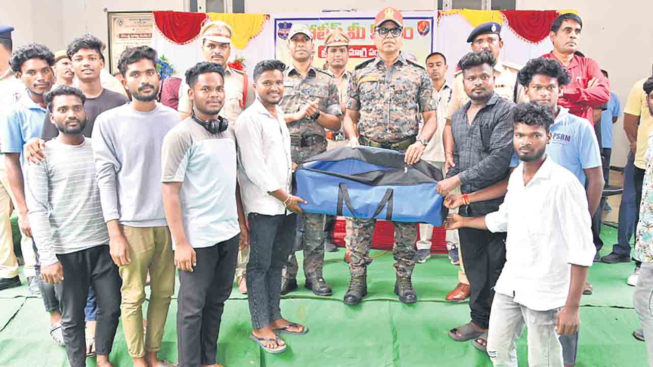 ప్రజా శ్రేయస్సే పోలీసుల ధ్యేయం