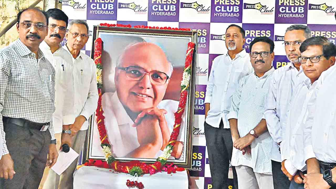 జర్నలిజంలో రామోజీ మార్గదర్శకులు