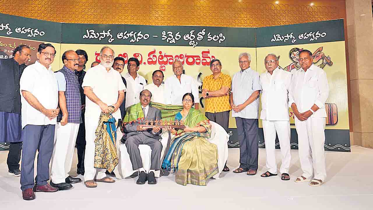 జీవితం ఒక ఉత్సవం పుస్తకావిష్కరణ