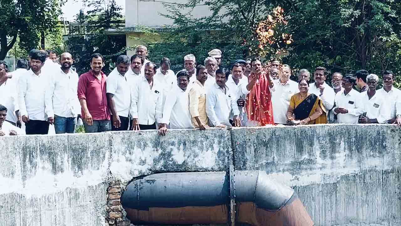 ఆయకట్టుకు సాగునీరందిస్తాం