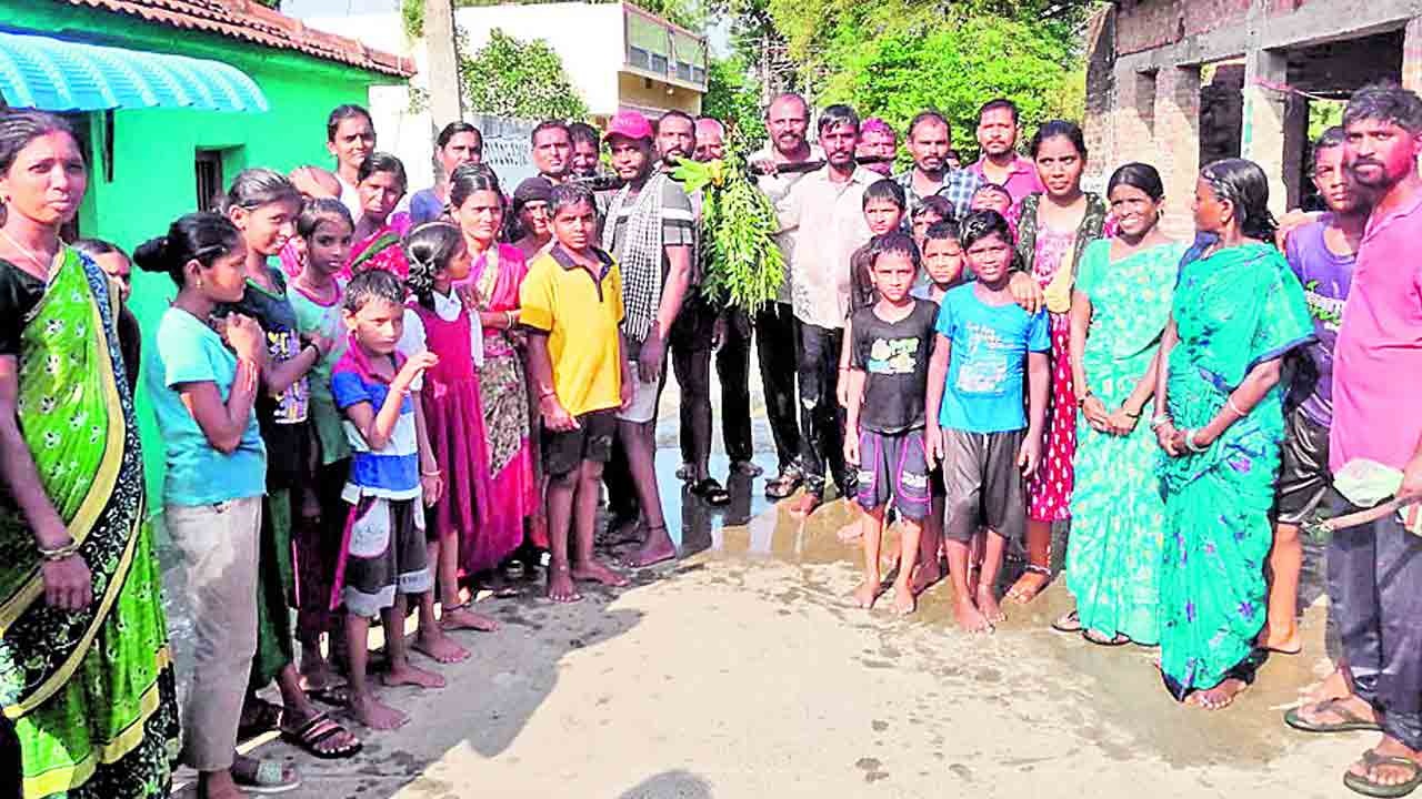 వరుణుడు కరుణించాలని..