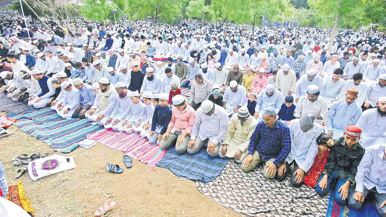 భక్తిశ్రద్ధలతో బక్రీద్‌