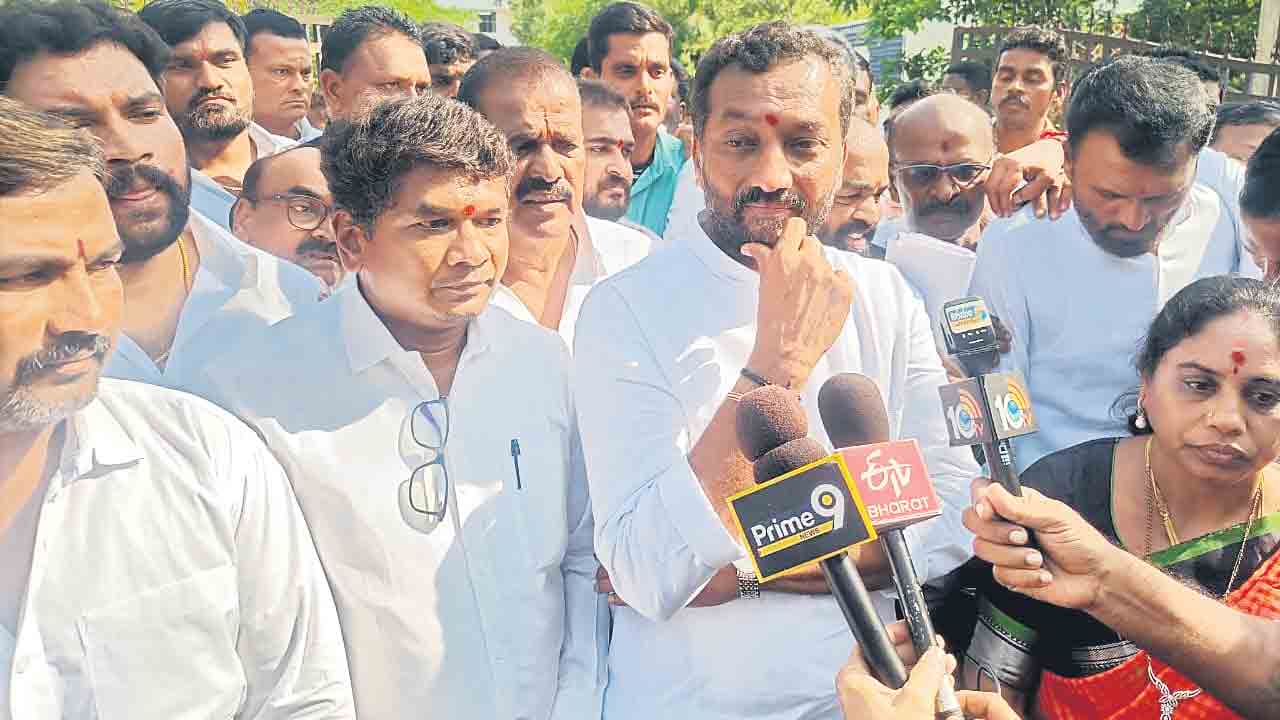 ఒక వర్గానికి కొమ్ము కాస్తే సహించం