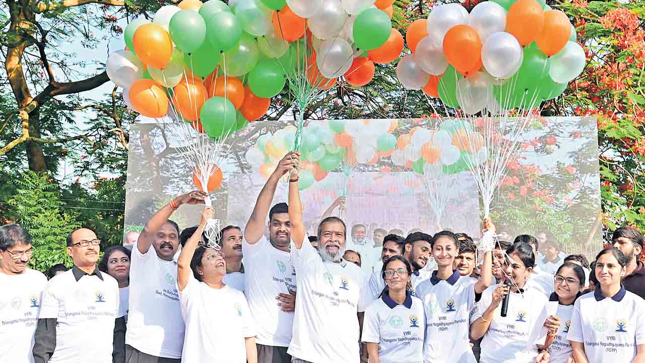 యోగా దినోత్సవంలో భాగస్వాములు కావాలి
