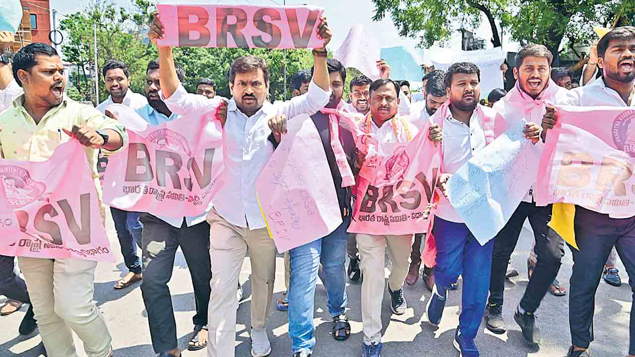 నీట్‌ను మళ్లీ నిర్వహించండి