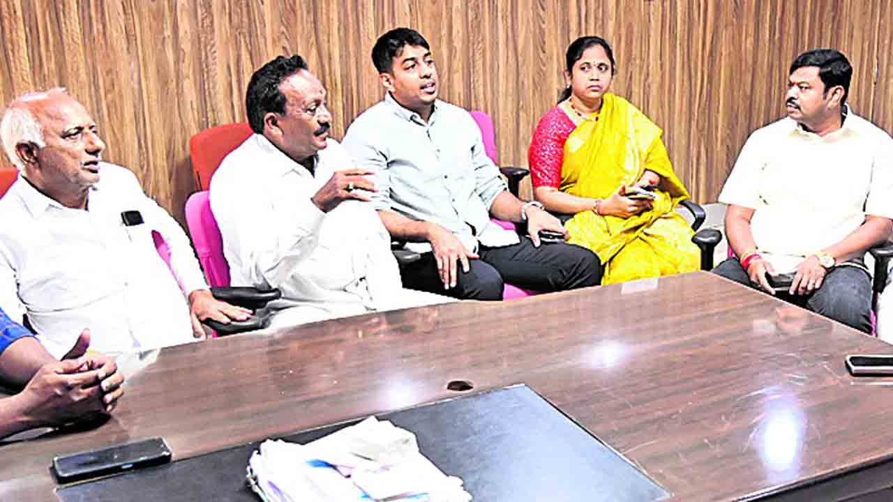 అవిశ్వాసానికి పావులు