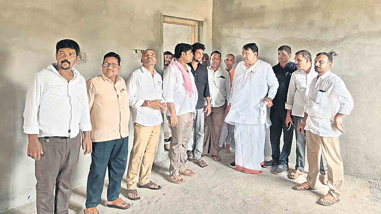 పనులు త్వరితగతిన పూర్తిచేయాలి