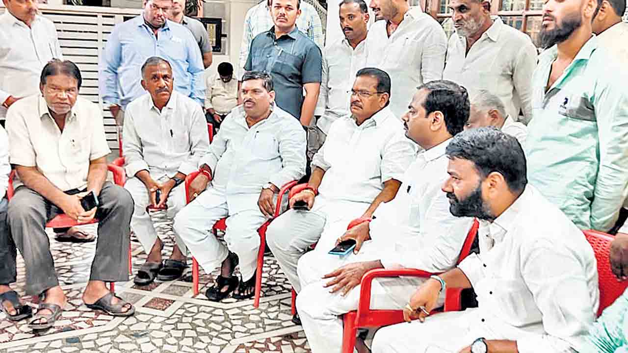 ఎమ్మెల్యే ఇంటిపై ఈడీ దాడులు