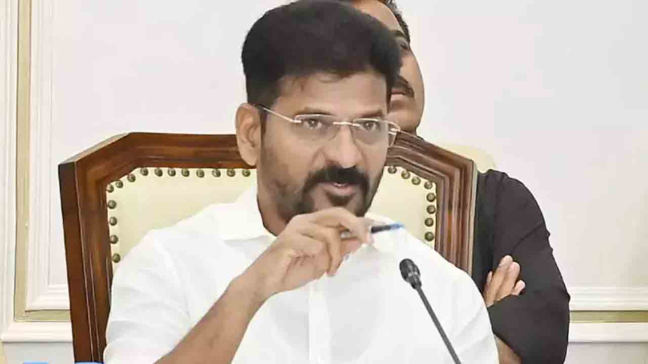 CM Revanth Reddy | ముకుతాడు ఎవరికి.. ఇద్దరు మంత్రులకు ఆ బాధ్యతలు అప్పగించిన సీఎం రేవంత్‌.. వారిని కట్టడిచేసేందుకేనా?