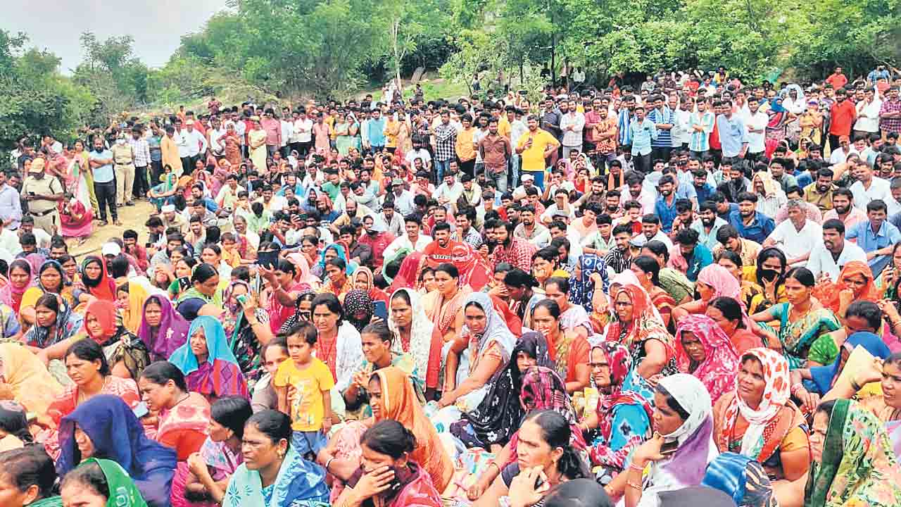 సర్కారు భూములకు రక్షణేది.?