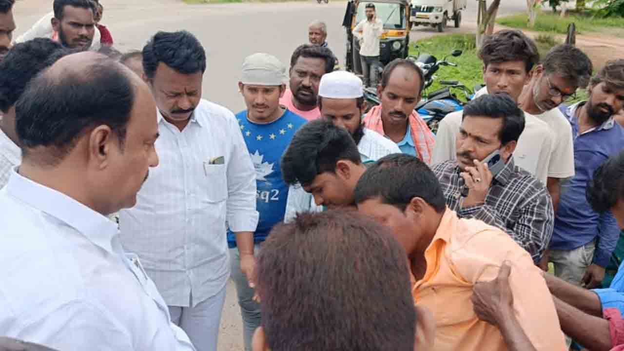 మానవత్వం చాటుకున్న ఎమ్మెల్యే బండ్ల