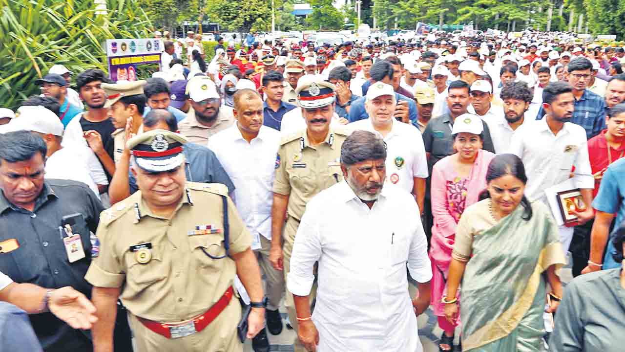 మత్తు రహిత సమాజాన్ని నిర్మిద్దాం