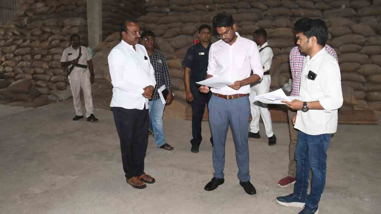 సీఎంఆర్‌ రైస్‌ త్వరగా అప్పగించాలి