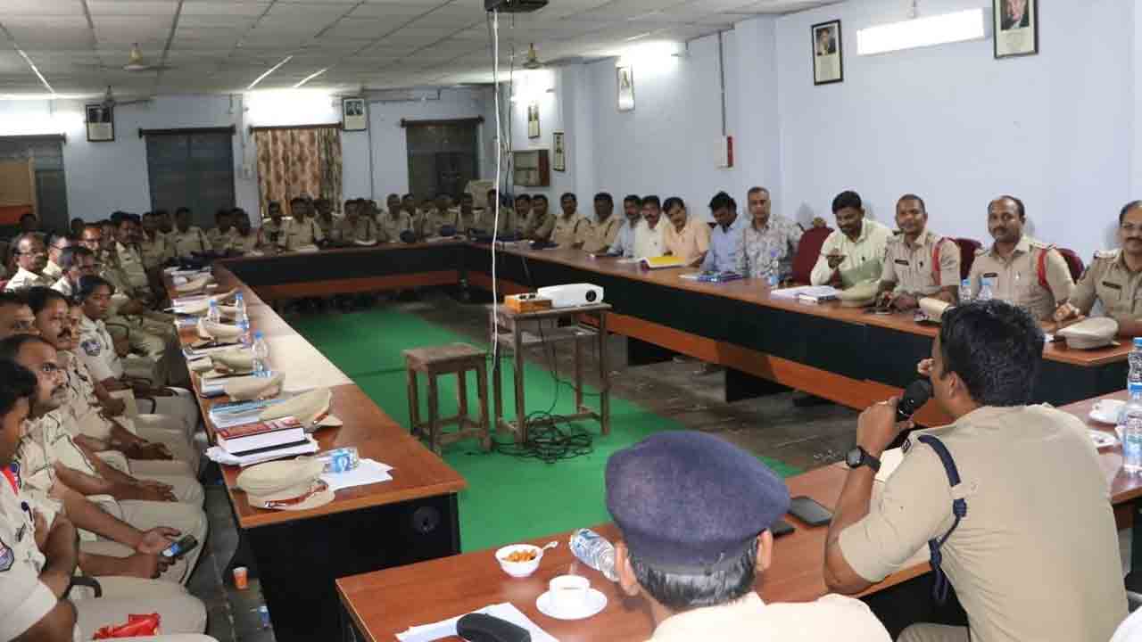 నూతన చట్టాలపై అవగాహన అవసరం