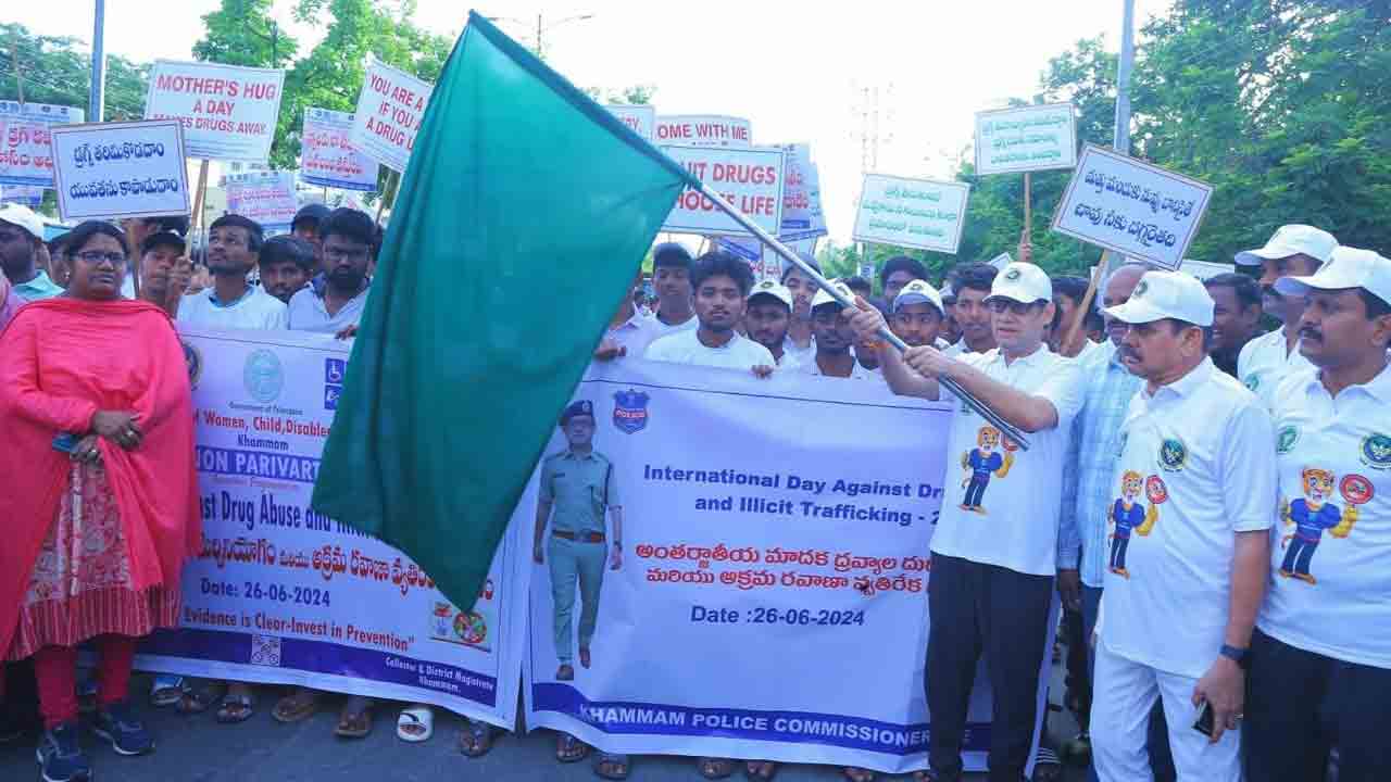 యాంటీ డ్రగ్స్‌ వారియర్లుగా నిలవాలి