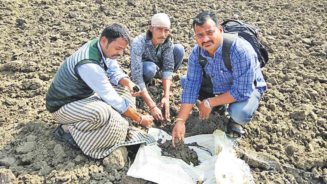 భూసార పరీక్షల ఊసేది..?