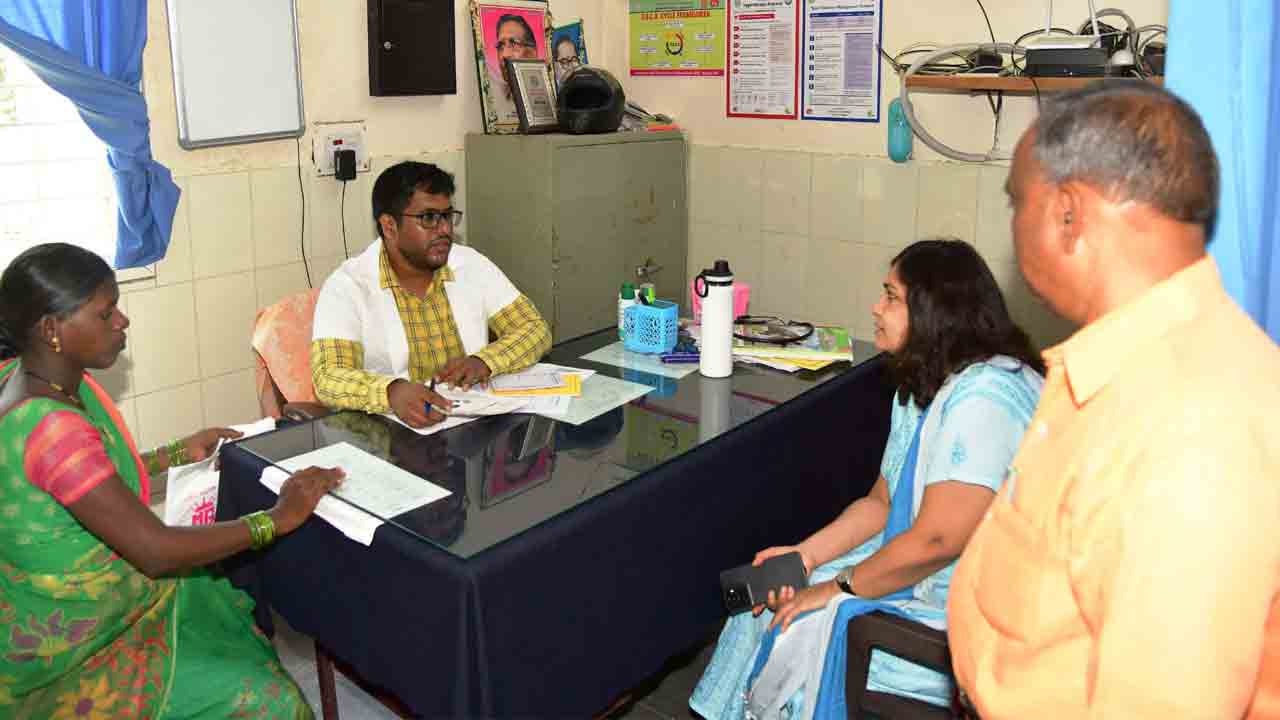 ధరణి సమస్యలు పరిష్కరించాలి