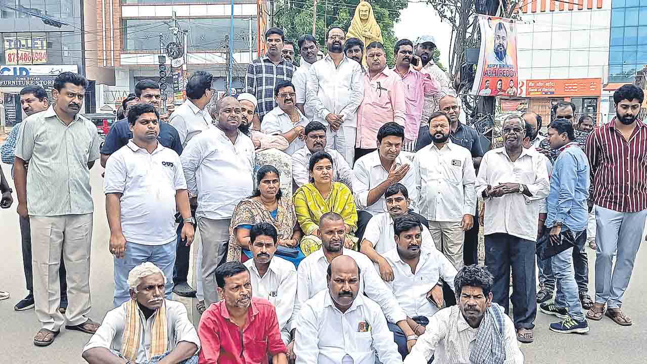 ఇందిరాగాంధీ చౌరస్తాను అభివృద్ధి చేయాలి