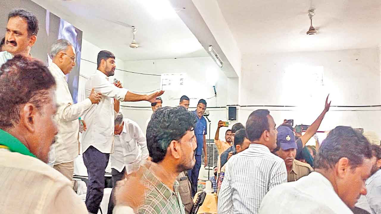 ‘కిసాన్‌ సమ్మాన్‌ నిధి’లో రసాభాస