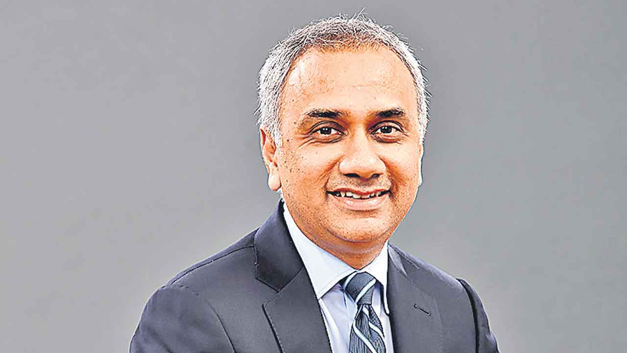 పరేఖ్‌ జీతం రూ.66.24 కోట్లు