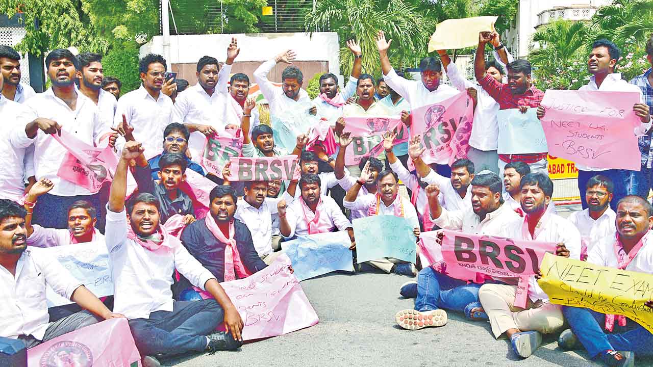 నీట్‌ను రద్దు చేయాలి