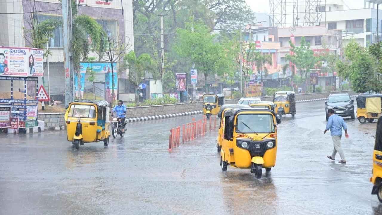 వర్షం.. హర్షం