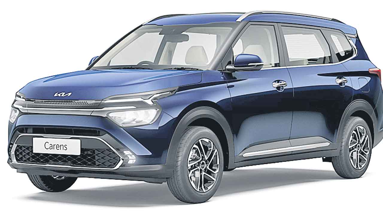 కియా కారెన్స్‌ @ 1.5 లక్షలు