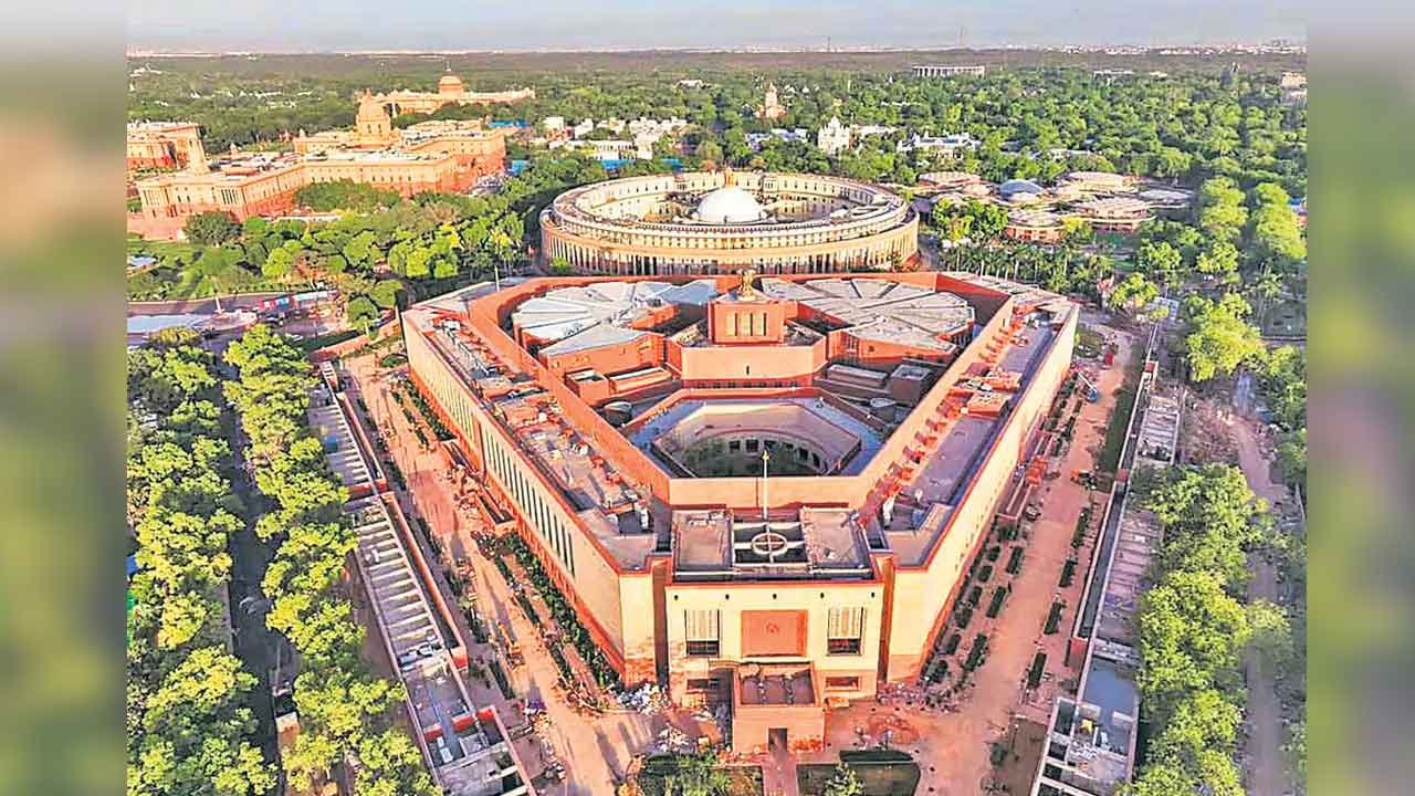 చెక్కు చెదరని ఫెడరలిజం