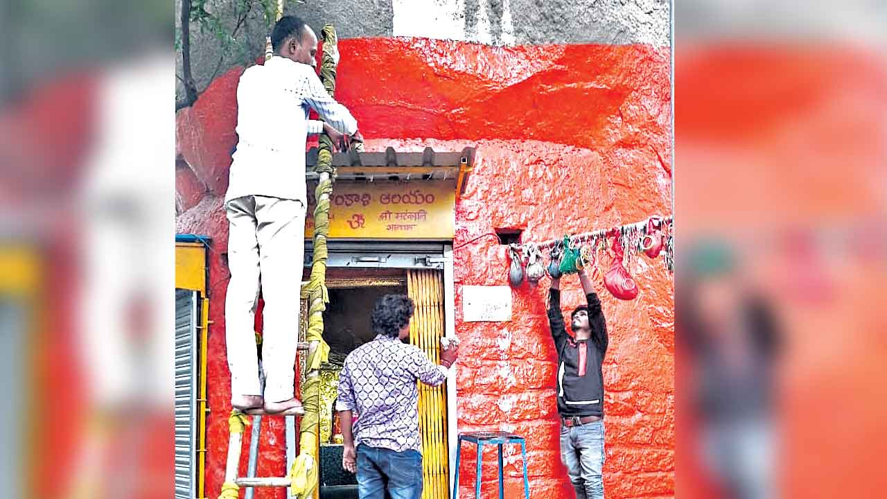 గోల్కొండ బోనాలు.. పనులు షురూ