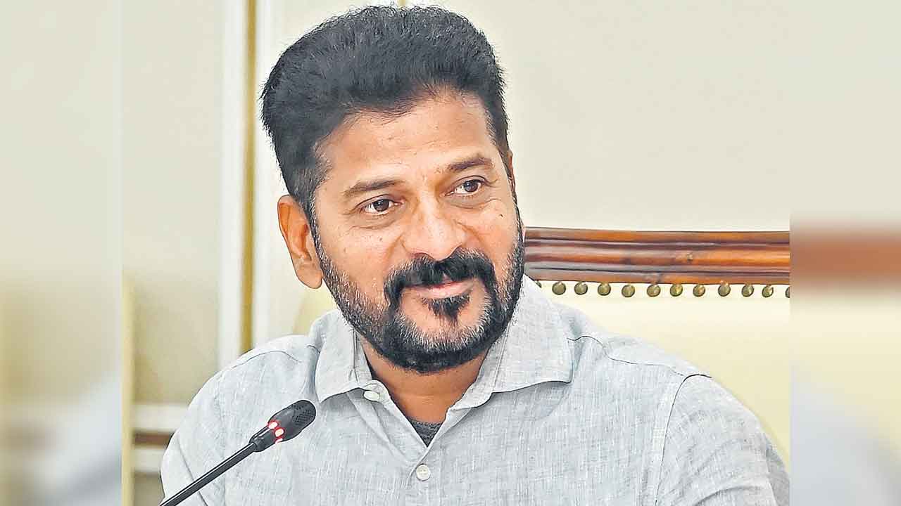 CM Revanth Reddy | చెప్పులు క్యూలో పెడితే విత్తనాలు వస్తయా?.. అర్హులైన రైతులకే రైతు భరోసా సాయం: సీఎం రేవంత్‌