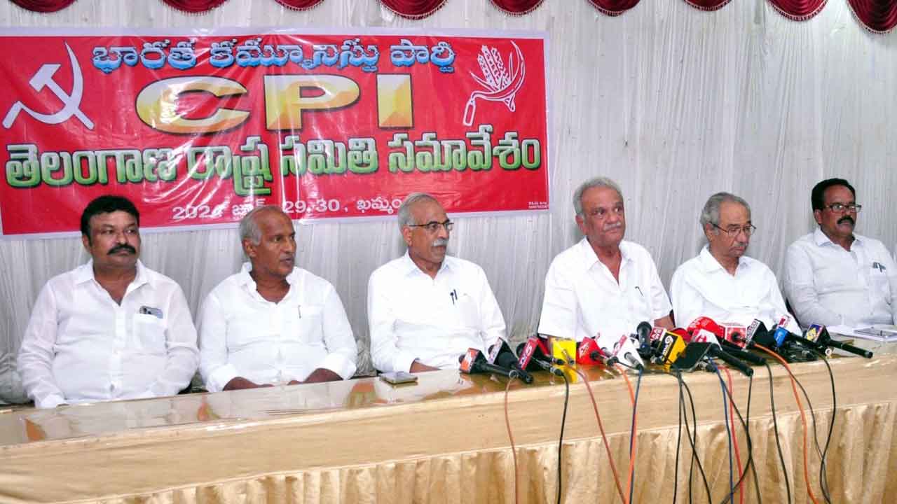 మోదీ మాటల్లో వాస్తవికత లేదు