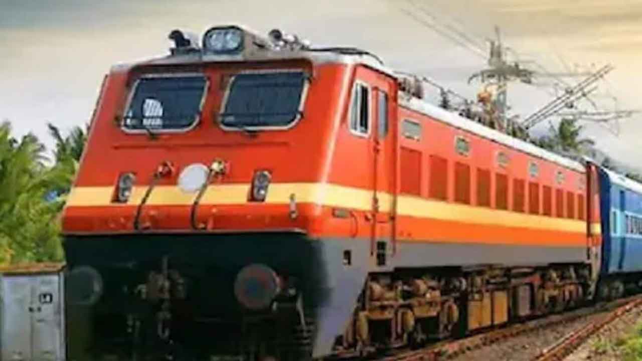 నాలుగు రైళ్లు రద్దు