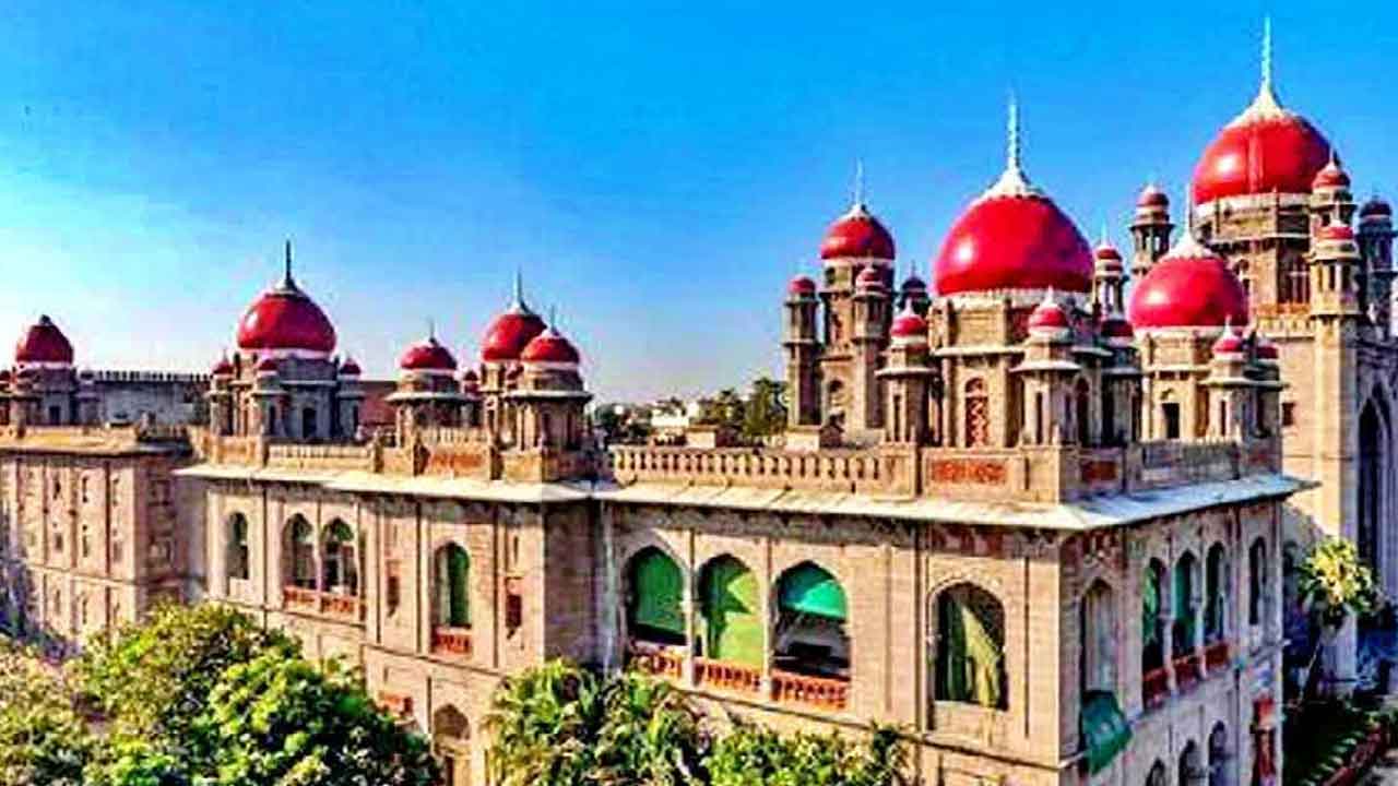 టీచర్ల ప్రమోషన్లు కోర్టు ధికారమే