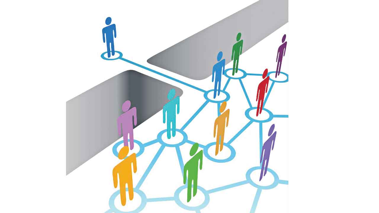 టీచర్ల బదిలీలు, ప్రమోషన్లకు బ్రేక్‌