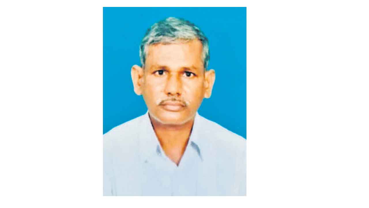 ఉపాధి కరువై మరో నేతన్న బలి