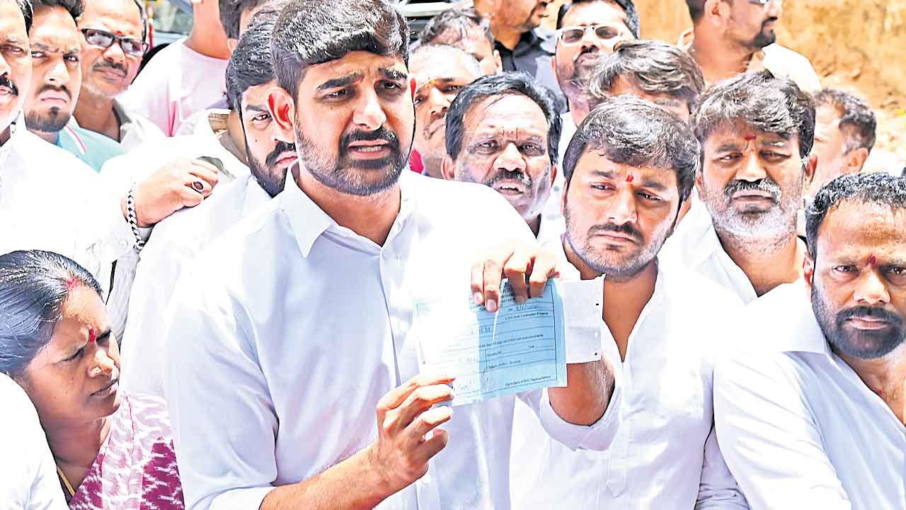 పొన్నం పలాయనం!