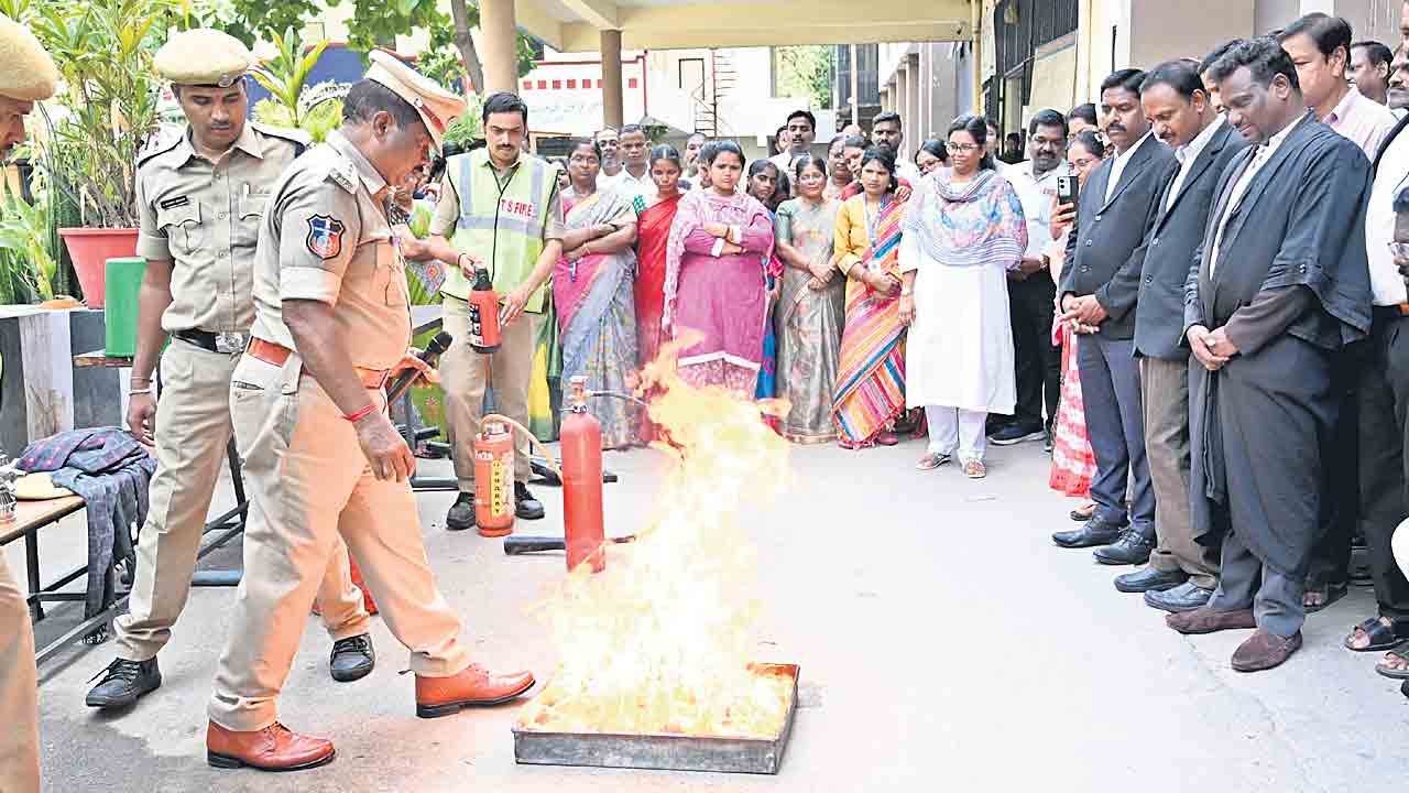 అగ్నిప్రమాదాల నివారణపై అవగాహన