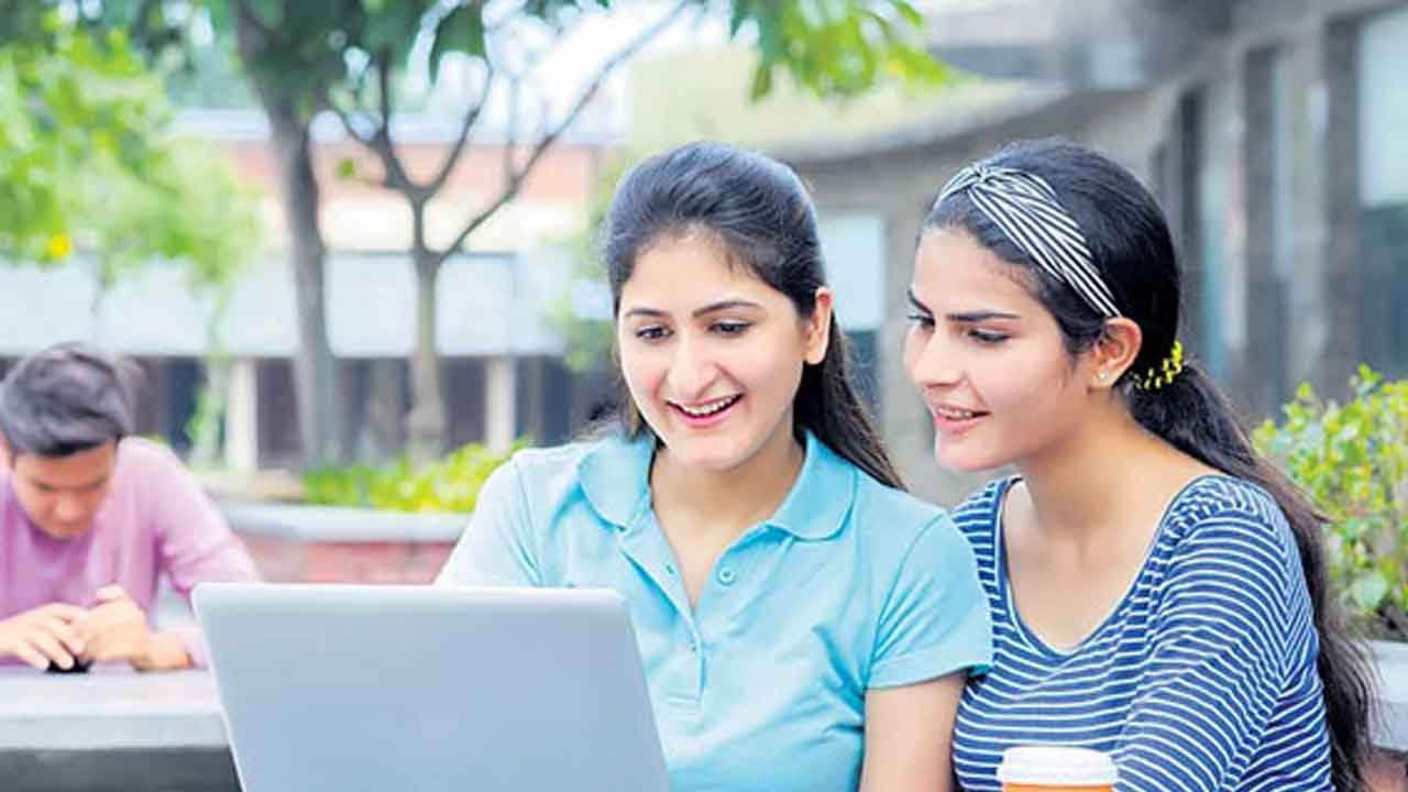 ఐసెట్‌ ఫలితాల్లో అమ్మాయిల హవా