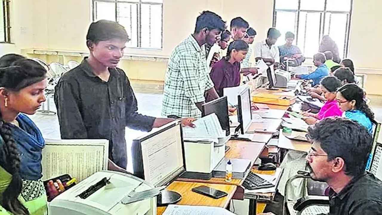ఈసెట్‌లో 8,982 సీట్ల భర్తీ