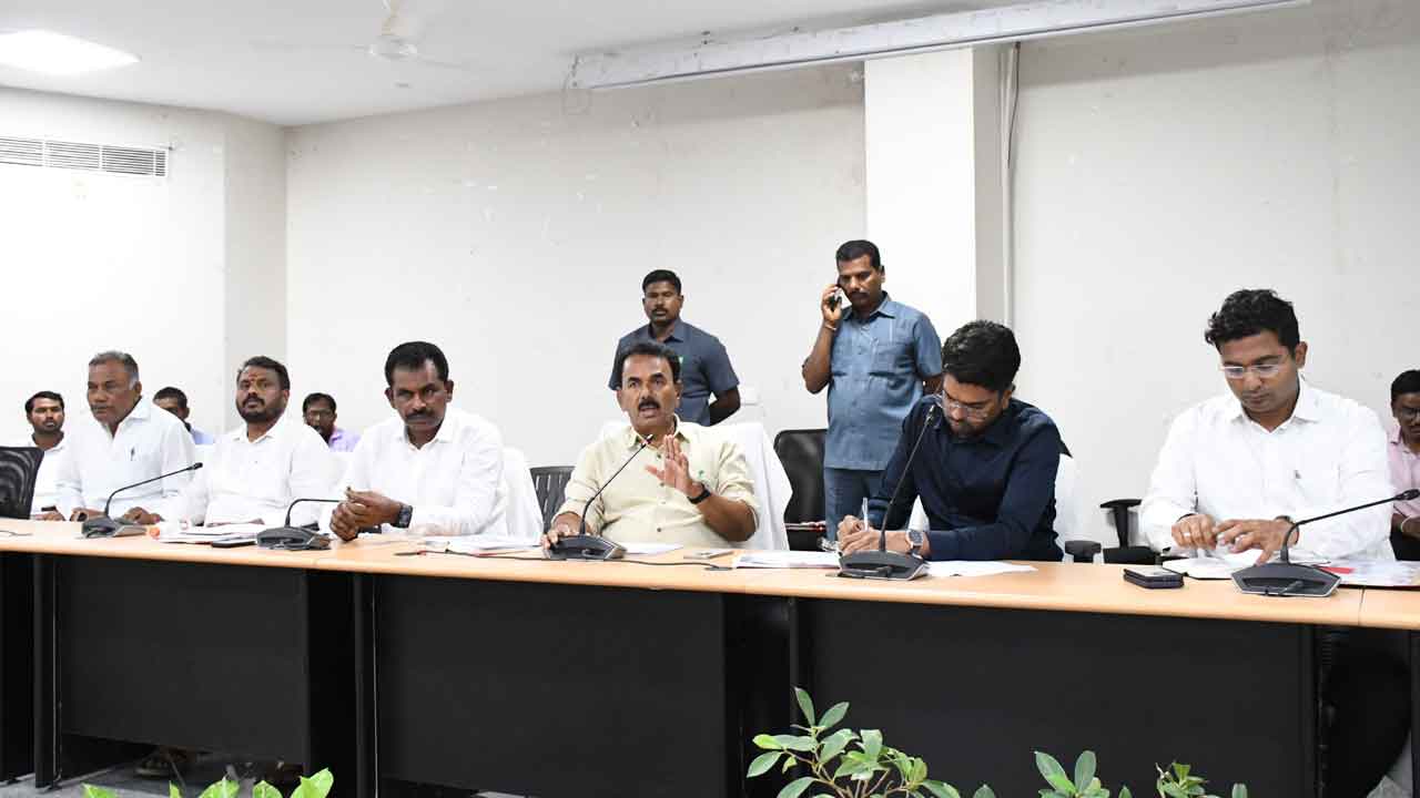 గృహజ్యోతితో 63వేల మందికే లబ్ధి